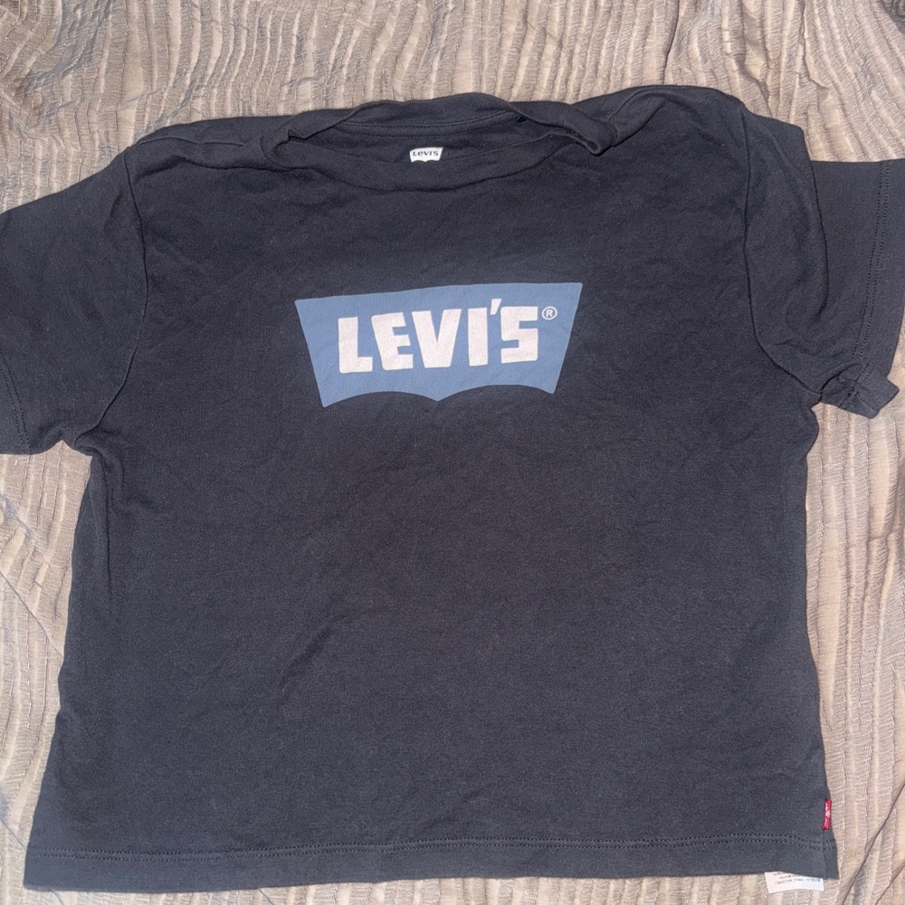 Women’s Levi's Black T-Shirt crop tee